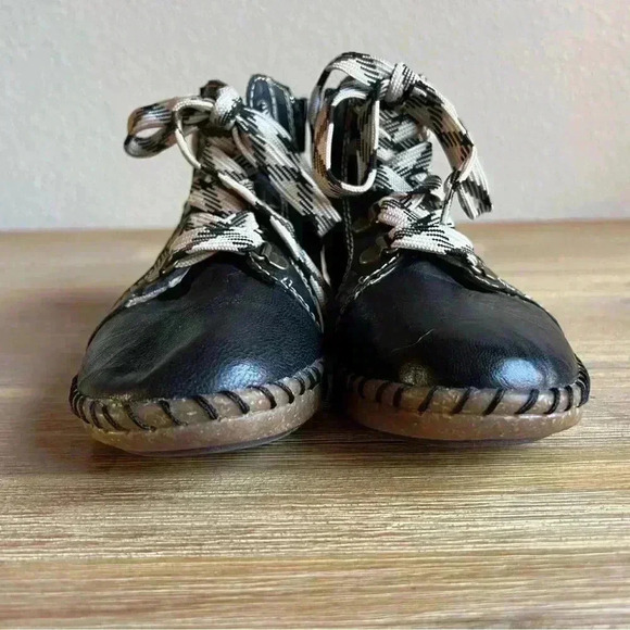 Biza Royal Women Size 6.5 Boot Bohemian Neutral Minimalist Earthy Cozy Bootie - Picture 9 of 14